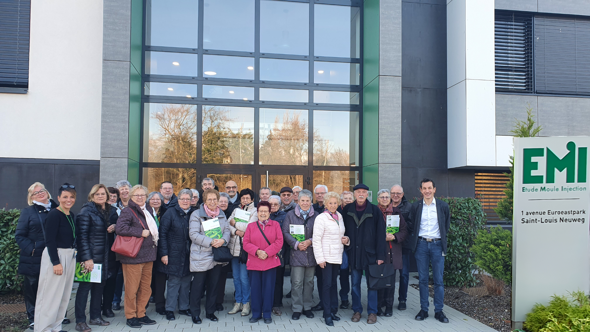 Groupe des Promeneurs de St-Pierre de St-Louis Neuweg.png